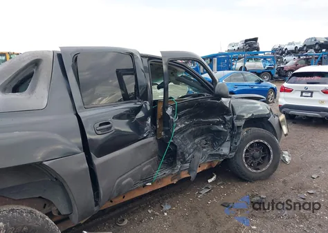 2003 Chevrolet Avalanche из США, поврежденный, VIN 3GNEC13T03G190771